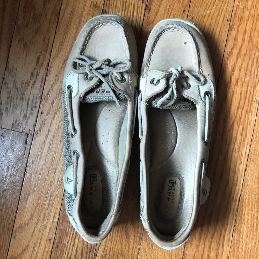 Sperry slip on flats!
